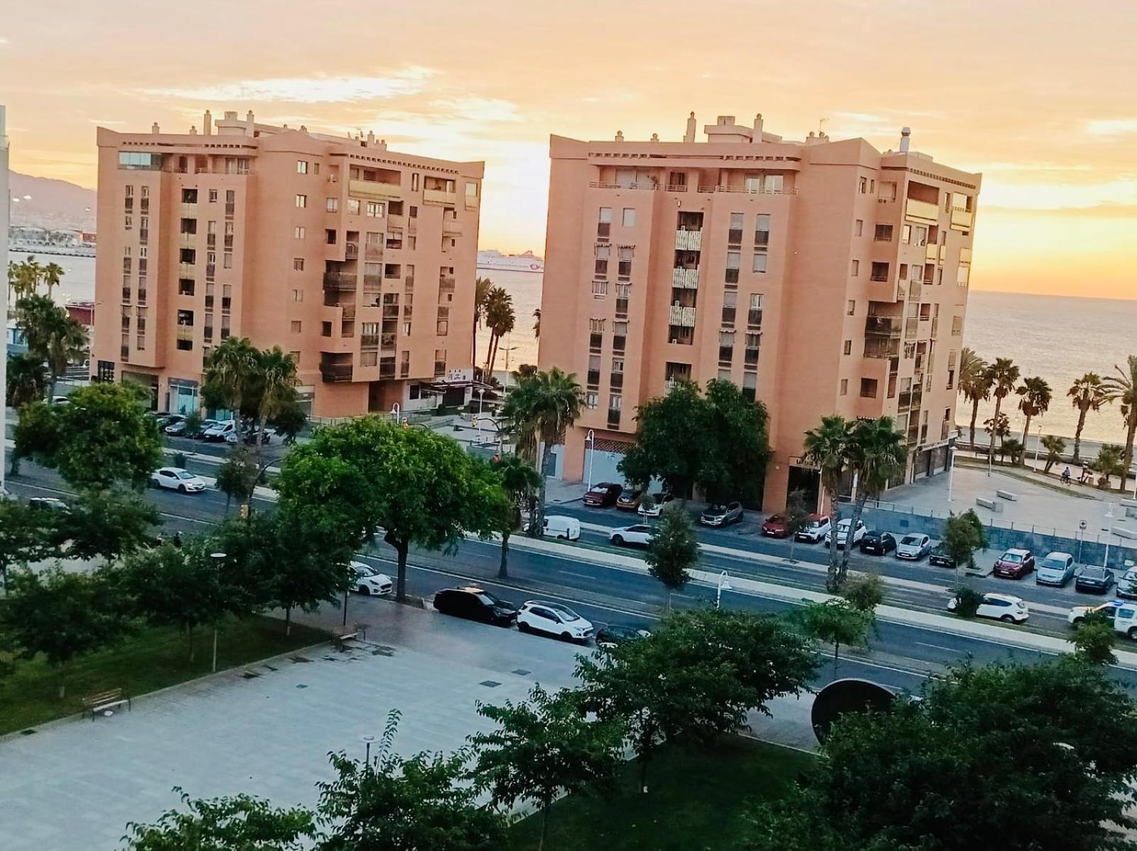 Apartment Ideal Con Vistas Y Parking Málaga